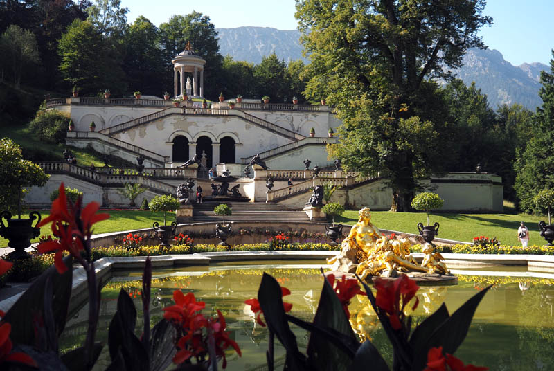 Linderhof palace - Terrace and Venus temple