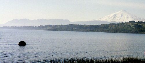 Lago y volcan Villarrica
