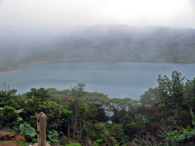 P.N. del volc&aacute;n Po&aacute;s - Laguna Botos