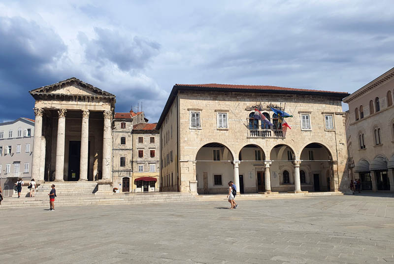 Pula - Temple of Augustus and Town Hall