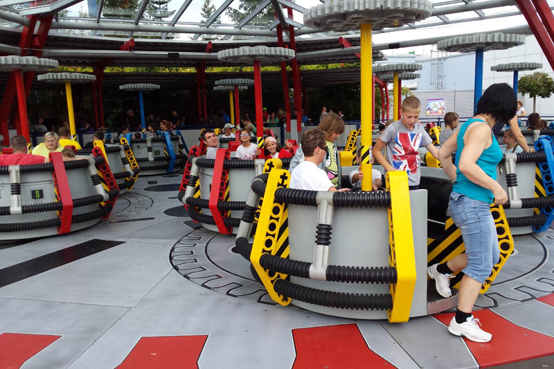 Legoland park - Techno Tea Cups