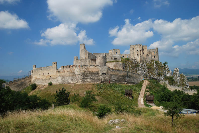 Beckov castle