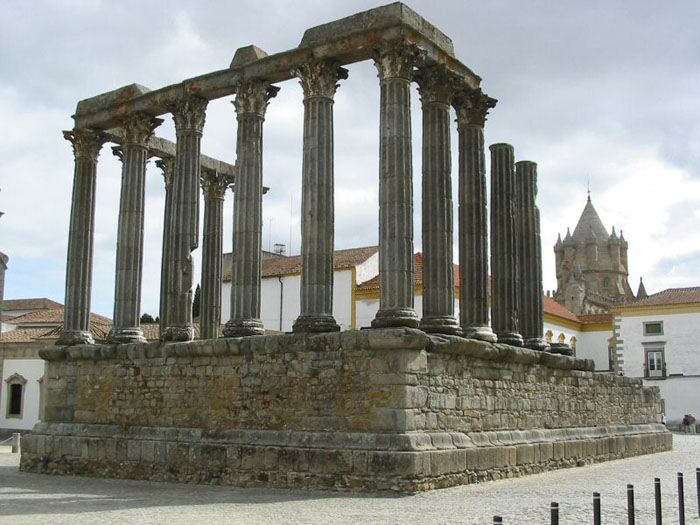 Evora - Templo romano