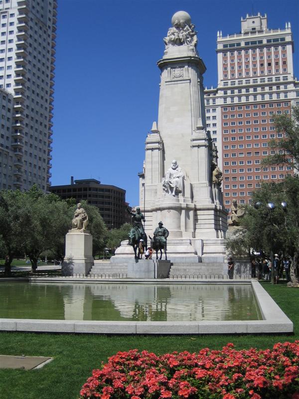 Plaza Espa&ntilde;a (Spain square)<BR>Cervantes Monument