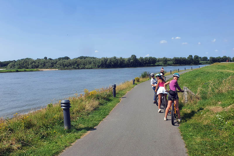 Road to Kinderdijk