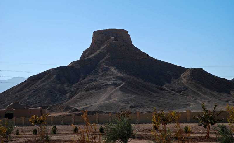 Yazd - Dakhme (Torres del silencio)h