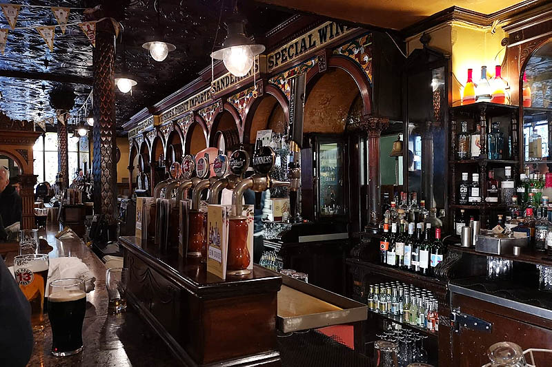 Belfast - The Crown Liquor Saloon
