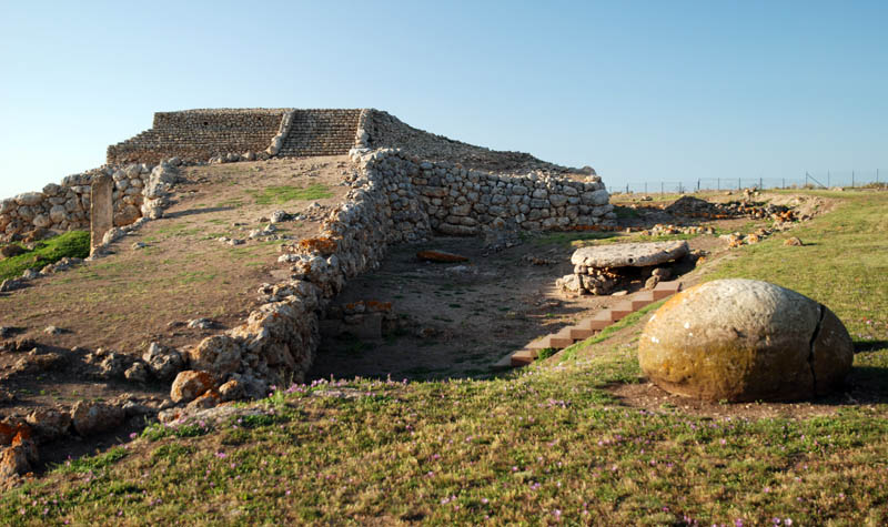 Porto Torres - Megalithic altar of Monte d'Accoddi